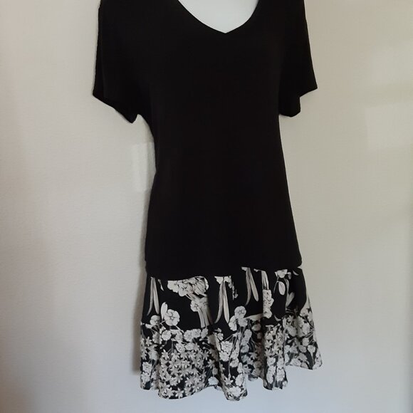 Karl Lagerfeld Paris * Sz 2 * Black & White * Short Skirt * High-End Designer - Picture 6 of 7